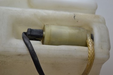 Mercedes W123 Бачок омывающей жидкости