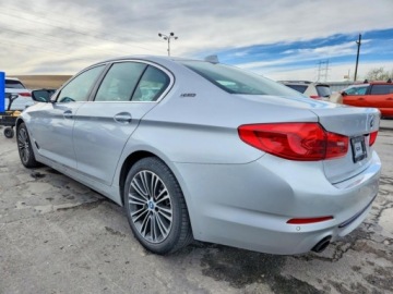 BMW Seria 5 G30-G31 2019 BMW Seria 5 BMW serii 5 530e xDrive iPerformance z 2019 roku, hybryda plug, zdjęcie 3