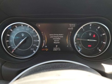 Maserati Levante 2022 Maserati Levante Base 2022 3.0l 3.0 Benzyna 345KM, zdjęcie 9