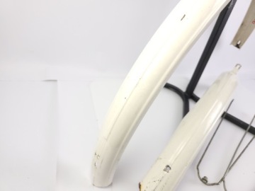 26-дюймовые брызговики Romet Turing Luxus, окрашенные в белый цвет