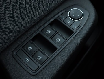 Renault Clio V Hatchback 5d Facelifting 1.0 TCe 90KM 2024 Renault Clio 1.0 TCe, Salon Polska, 1. Właściciel, zdjęcie 18