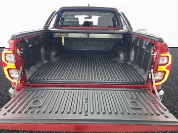 Toyota Hilux VIII Podwójna kabina Facelifting 2.8 D-4D 204KM 2023 Toyota Hilux 2.8 D-4D Double Cab SR5+ 4x4 2.8 D-4D, zdjęcie 5