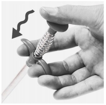 ГИБКИЙ ПРУЖИННЫЙ ЗАХВАТ ДЛЯ ВИНТОВ ДРЕНАЖНОЙ ТРУБЫ