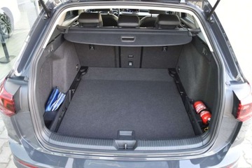 Volkswagen Golf VIII Variant 1.5 eTSI 150KM 2024 Volkswagen Golf SalonPL 1.5eTSI 150KM Variant DSG Pakiety ACC ALU17 Gwaran, zdjęcie 36