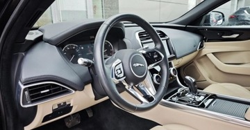 Jaguar XE Sedan Facelifting 2.0 i4P 250KM 2019 Jaguar XE 2.0 Benzyna 250KM, zdjęcie 1