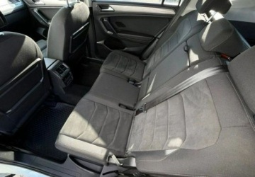 Volkswagen Tiguan II SUV 2.0 TDI 150KM 2018 Volkswagen Tiguan Allspace 4x4 Alcantara Kamera Webasto Navi Led FV, zdjęcie 16