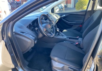 Ford Focus III Sedan Facelifting 1.0 EcoBoost 125KM 2015 Ford Focus FORD FOCUS Benzyna 125KM, zdjęcie 6