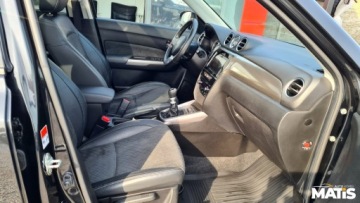 Suzuki Vitara III SUV 1.4 BOOSTERJET 140KM 2018 Suzuki Vitara 1.4T 140KM manual Navi panorama skora climatronic xenony bez, zdjęcie 30