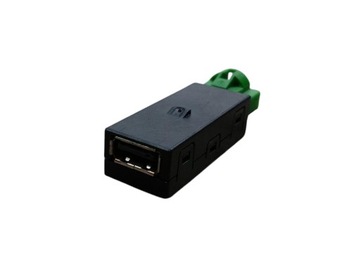 HNÍZDO PORT USB SUPERB III KAROQ OCTAVIA FABIA LWON 5Q0035726E