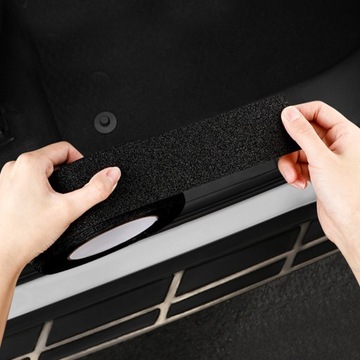 ЛЕНТА ДЛЯ КРЕПЛЕНИЯ НАКЛАДОК ДВЕРЕЙ АВТОМОБИЛЯ