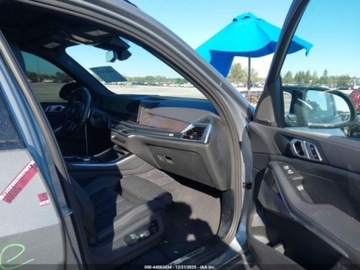 BMW X5 G05 2026 BMW X5 M60i 2026 4.4 Benzyna 523KM, zdjęcie 9