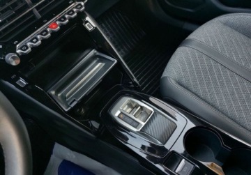 Peugeot 2008 II SUV Facelifting 1.2 PureTech 130KM 2024 Peugeot 2008 Allure EAT8 1.2 Benzyna 130KM, zdjęcie 6