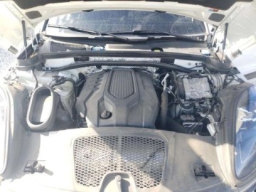 Porsche Macan 2022 Porsche Macan 2022, 2.0L, 4x4, porysowany lakier 2.0 Benzyna 261KM, zdjęcie 11