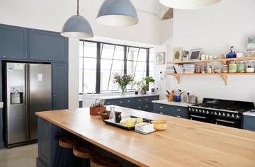 Тормоз для мебельных фасадов Амортизатор Airtic + белый адаптер