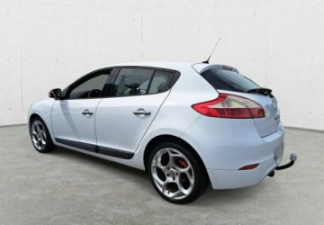 Renault Megane III Hatchback 2.0 dCi 160KM 2011 Renault Megane Renault Megane III GT Wersja Renault Sport Kubelki Duze, zdjęcie 6
