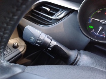 Toyota C-HR I Crossover Facelifting 1.8 Hybrid 122KM 2023 Toyota C-HR 1.8 Hybrid GPF Comfort 1.8 Hybrid GPF, zdjęcie 18