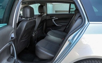 Opel Insignia I Sports Tourer 2.0 CDTI ECOTEC 130KM 2012 Opel Insignia 2,0CDTI 2012 r. 2.0 Diesel 130KM, zdjęcie 7