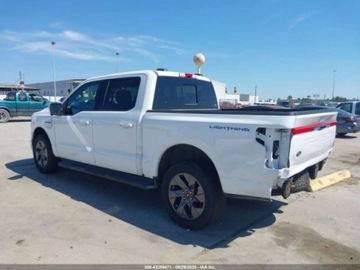 Ford 2023 Ford F150 LIGHTNING LARIAT, 2023r., 4x4, Elektryczny 580KM, zdjęcie 2
