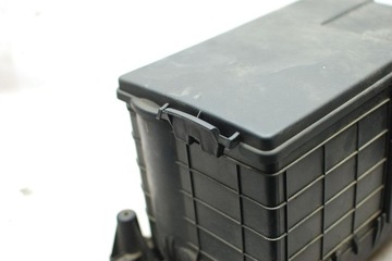 Корпус аккумуляторной батареи в сборе 1K0915333B Audi A3 8P 3d FSI