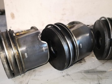 Поршень + шатун Opel Vectra C Astra H Zafira B Fiat 1.9 CDTI JTD 8V B774