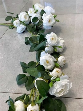 Гирлянда из роз 125 см.