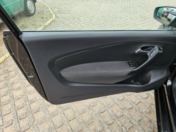 Volkswagen Polo V 2010 Volkswagen Polo 1.6 diesel 75KM, zdjęcie 11