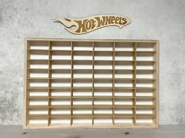 Табличка с логотипом HOT WHEELS, выгравировано ИМЯ РЕБЕНКА