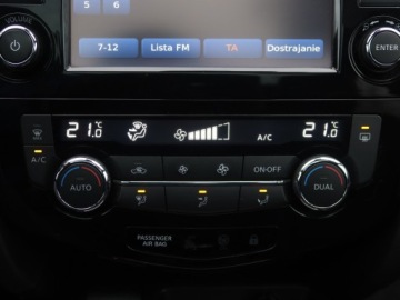 Nissan Qashqai II Crossover 1.2 DIG-T 115KM 2017 Nissan Qashqai 1.2 DIG-T, Salon Polska, zdjęcie 15