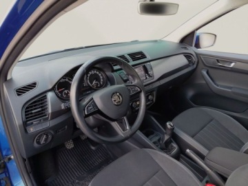 Skoda Fabia III Hatchback Facelifting 1.0 TSI 95KM 2019 Skoda Fabia 1.0TSI 95KM Ambition SalonPL SerwisASO Kessy Kamera Zima Smart, zdjęcie 13