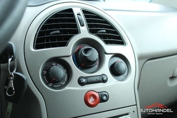 Renault Modus Hatchback 1.2 i 16V 75KM 2005 Renault Modus 1.2 75ps, Klimatyzacja, Zadbany egzemplarz 1.1 Benzyna 75KM, zdjęcie 11