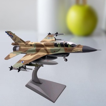 1:72 Модель израильского боевого самолета F-16I.