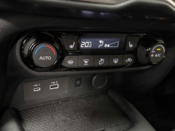 Nissan Juke II Crossover Facelifting 1.0 DIG-T 114KM 2025 Od ręki - N-Connecta 1.0 DIG-T 114KM / Pakiet Zimowy, zdjęcie 8