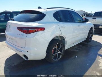 Alfa Romeo Stelvio SUV Facelifting 2.0 Turbo 280KM 2023 Alfa Romeo Stelvio 2023r., 4x4, 2.0L 2.0 Benzyna 280KM, zdjęcie 2