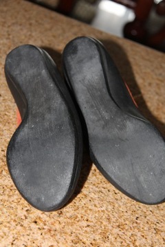 КАЛИНГОВАЯ ОБУВЬ – РАЗМЕР 37