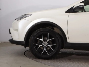 Toyota RAV4 IV MPV Facelifting 2.0 D-4D 143KM 2017 Toyota RAV 4 2.0 D-4D, Salon Polska, Skóra, Navi, zdjęcie 13