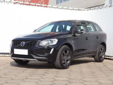 Volvo XC60 I SUV Facelifting 2.0 D4 DRIVE-E 190KM 2015 Volvo XC60 D4, Salon Polska, Serwis ASO, 187 KM, zdjęcie 1