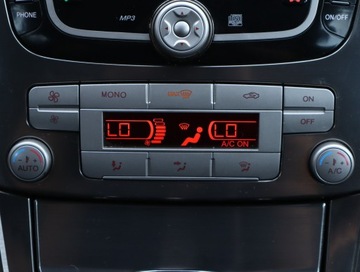 Ford Mondeo IV Hatchback 2.0 Duratorq TDCi DPF 140KM 2009 Ford Mondeo 2.0 TDCi, Salon Polska, Serwis ASO, zdjęcie 14