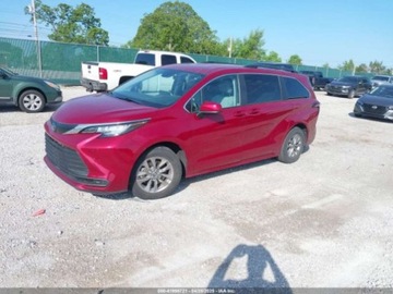 Toyota Sienna III 2022 Toyota Sienna LE 2022 2.5l 2.5 Hybryda 189KM, zdjęcie 1