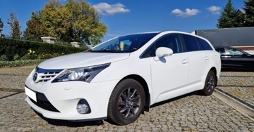 Toyota Avensis III Wagon Facelifting 2.0 D-4D 124KM 2015 Toyota Avensis 2.0 Diesel 124KM