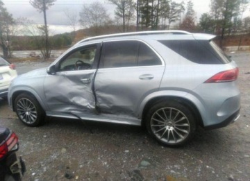 Mercedes GLE V167 2023 Mercedes-Benz GLE 2023, 3.0L, 4x4, od ubezpieczalni 3.0 Benzyna 362KM, zdjęcie 2