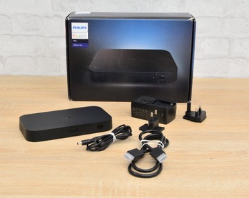Philips Hue Play HDMI Sync Box Синхронизация света с телевизором и играми с помощью 4x HDMI