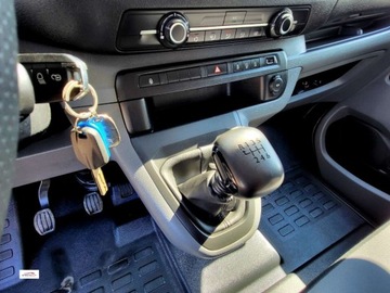 Citroen Spacetourer Van M 1.6 BlueHDI 116KM 2017 Citroen SpaceTourer 9 osob, 2x drzwi przesuwne,po oplatach. GWARANCJA, zdjęcie 13