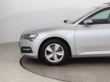 Skoda Superb III Kombi Facelifting 2.0 TDI SCR 150KM 2021 Skoda Superb 2.0 TDI, Salon Polska, 1. Właściciel, zdjęcie 14