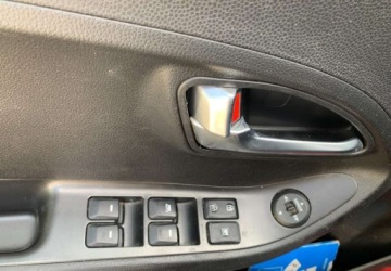 Kia Picanto II Hatchback 5d 1.0 69KM 2011 Kia Picanto Kia Picanto Klimatyzacja Benzyna 69KM, zdjęcie 19