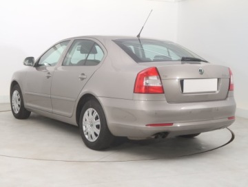 Skoda Octavia II Hatchback Facelifting 1.4 TSI 122KM 2010 Skoda Octavia 1.4 TSI, Salon Polska, zdjęcie 3