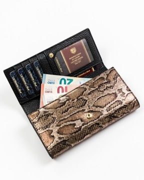 Lakierowany portfel na karty z wężowym wzorem Peterson