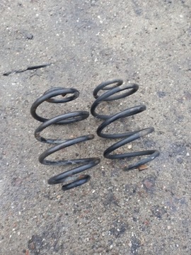 Sprężyny tylne 2szt OPEL CORSA C 2002r stan bdb