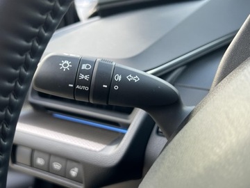 Toyota Prius V (XW60) 2.0  Hybrid Dynamic Force Plug-in 223KM 2023 Toyota Prius Plug-in Hybrid Executive V (2023-), zdjęcie 24