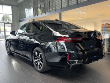 BMW Seria 5 G90-91 2026 BMW Seria 5 520i Sport Sedan 2.0 (208KM) 2026, zdjęcie 3