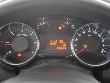 Peugeot 5008 I Minivan Facelifting 2.0 BlueHDi 150KM 2016 Peugeot 5008 2.0 BlueHDi, Salon Polska, zdjęcie 10